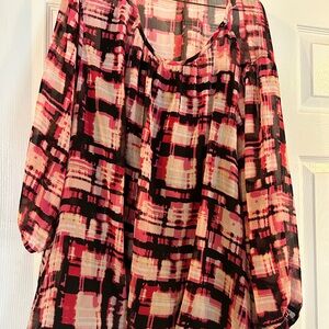 Chic Plaid Blouse in Red and Black